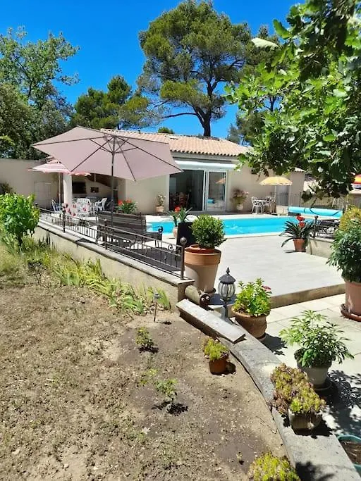 Villa Le Bosquet En Luberon. Menerbes 0*,  France