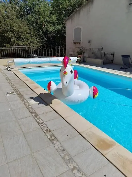 Villa Le Bosquet En Luberon. Menerbes Apartment