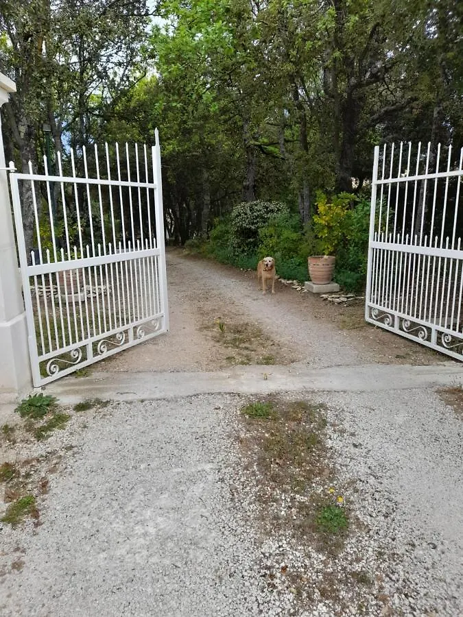 Apartment Villa Le Bosquet En Luberon. Menerbes